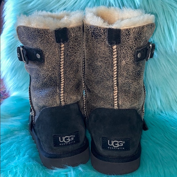 Dylan UGG Boot - Picture 9 of 16